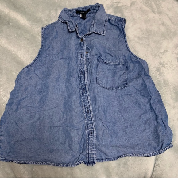 FOREVER 21 size small Jean top - Picture 1 of 2